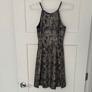 Soprano Black and Gray Midi Dress